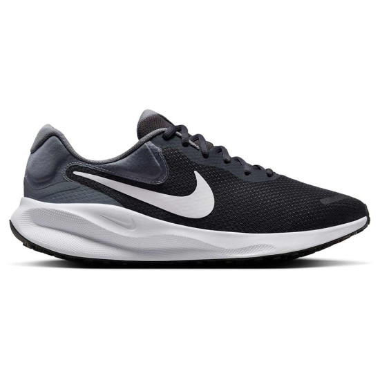Nike Revolution 7